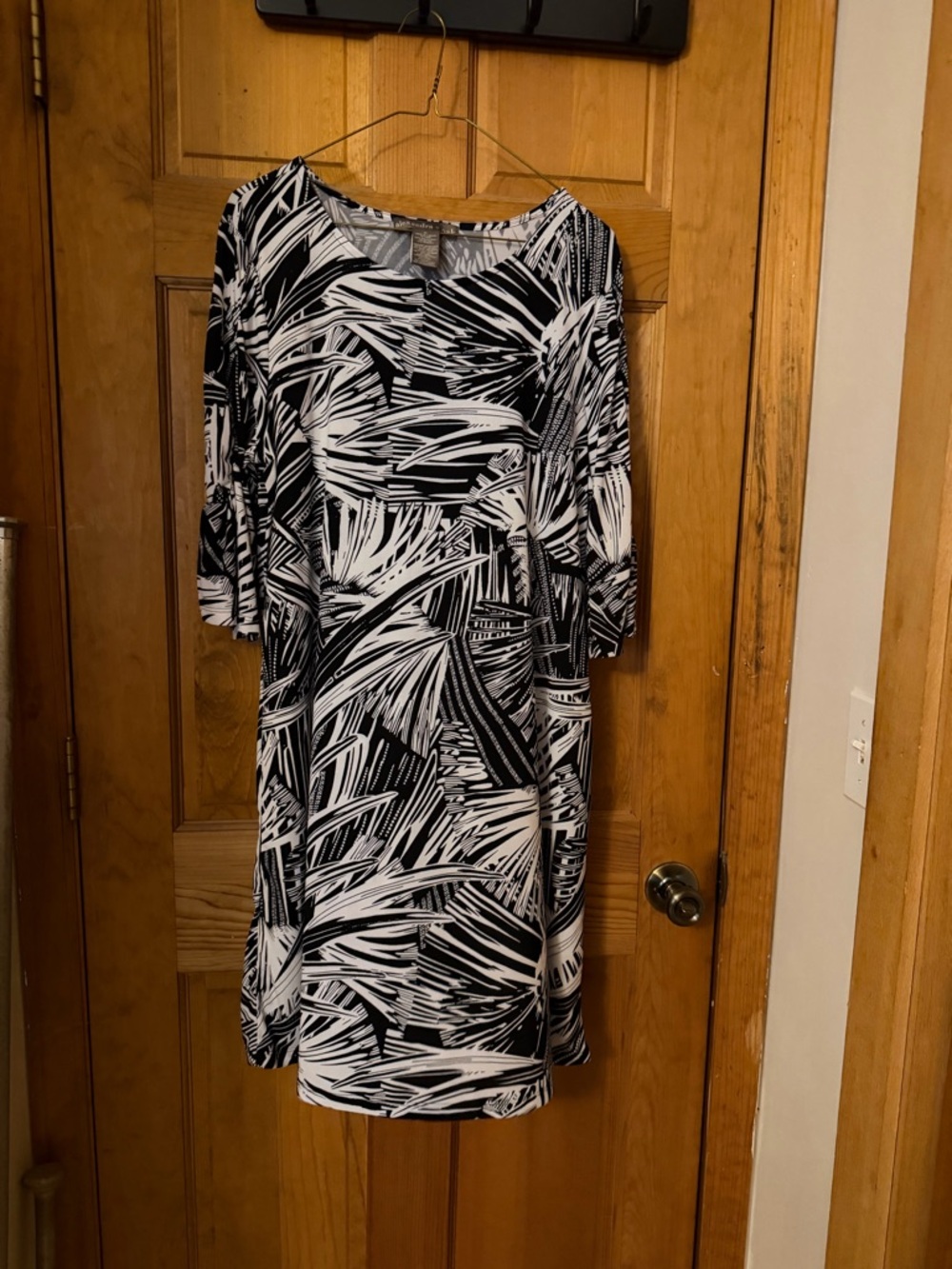 Black and White Palm-Print Midi Dress - Womens